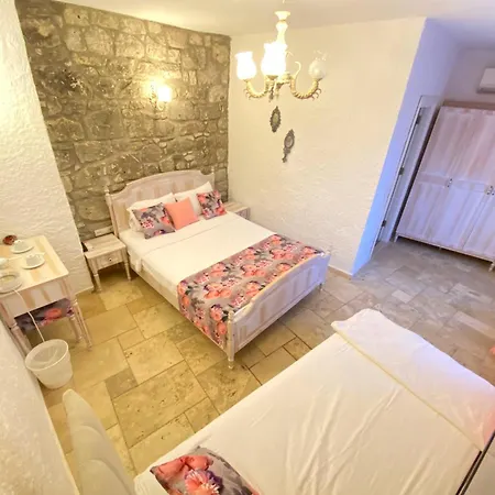 Galya ホテル アラカティ